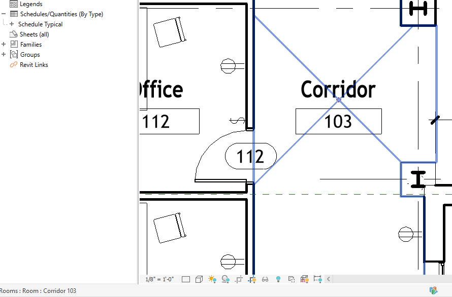 Barra de estado de Revit al señalar las aspas que marcan un espacio abierto: devuelve Rooms, Room y Corridor 103, que es el nombre del elemento y no un tipo