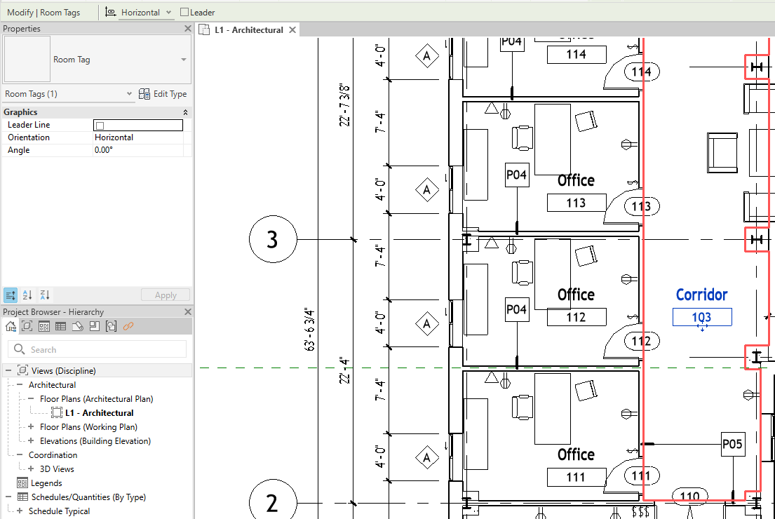 Planta de Revit con la etiqueta de la habitación Corridor 103 seleccionada. En Propiedades aparece la familia Room Tag y debajo el selector con la categoría Room Tags